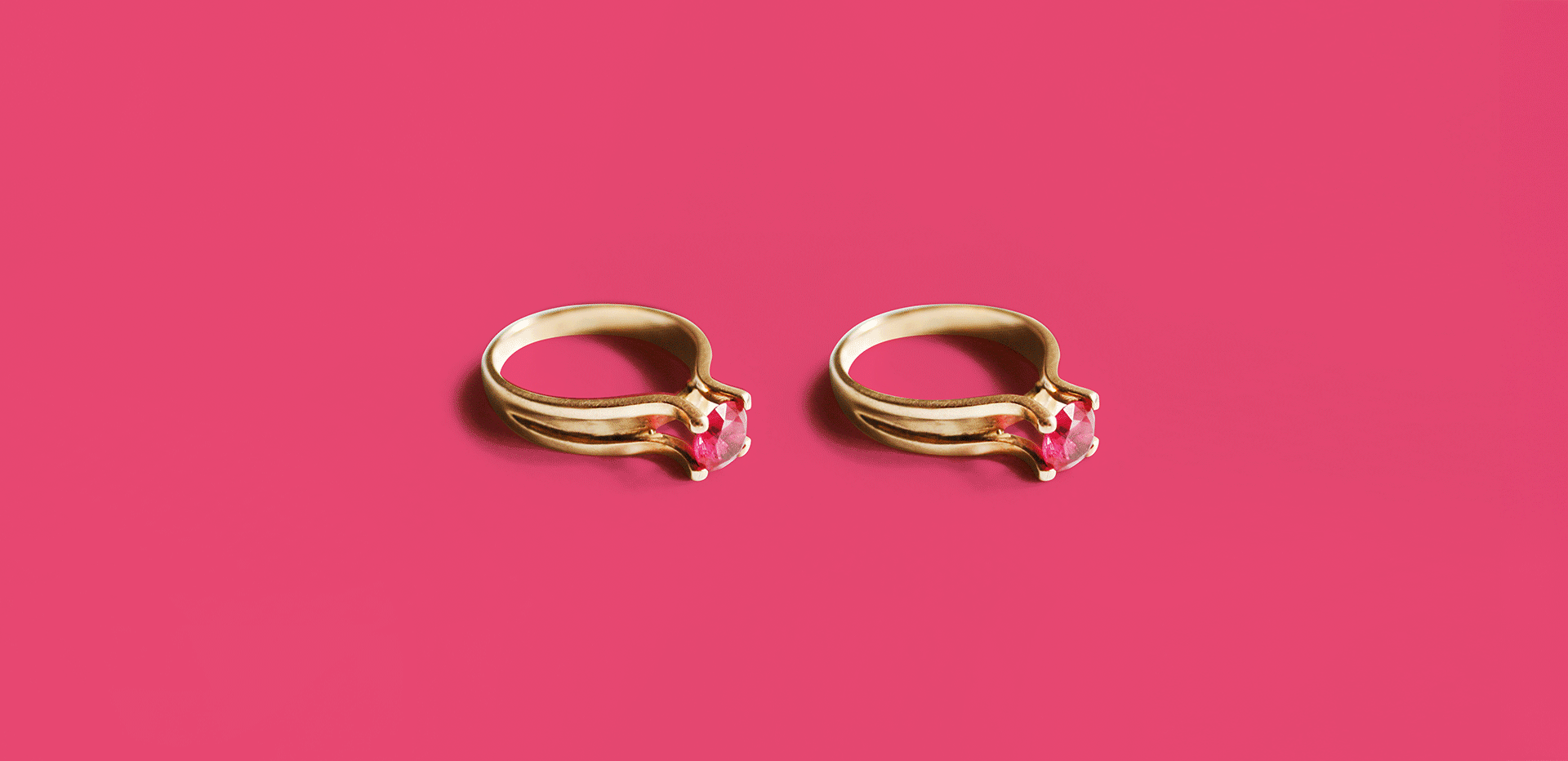 GIF displaying 2 coffee beans, 2 bananas, and 2 gold rings.